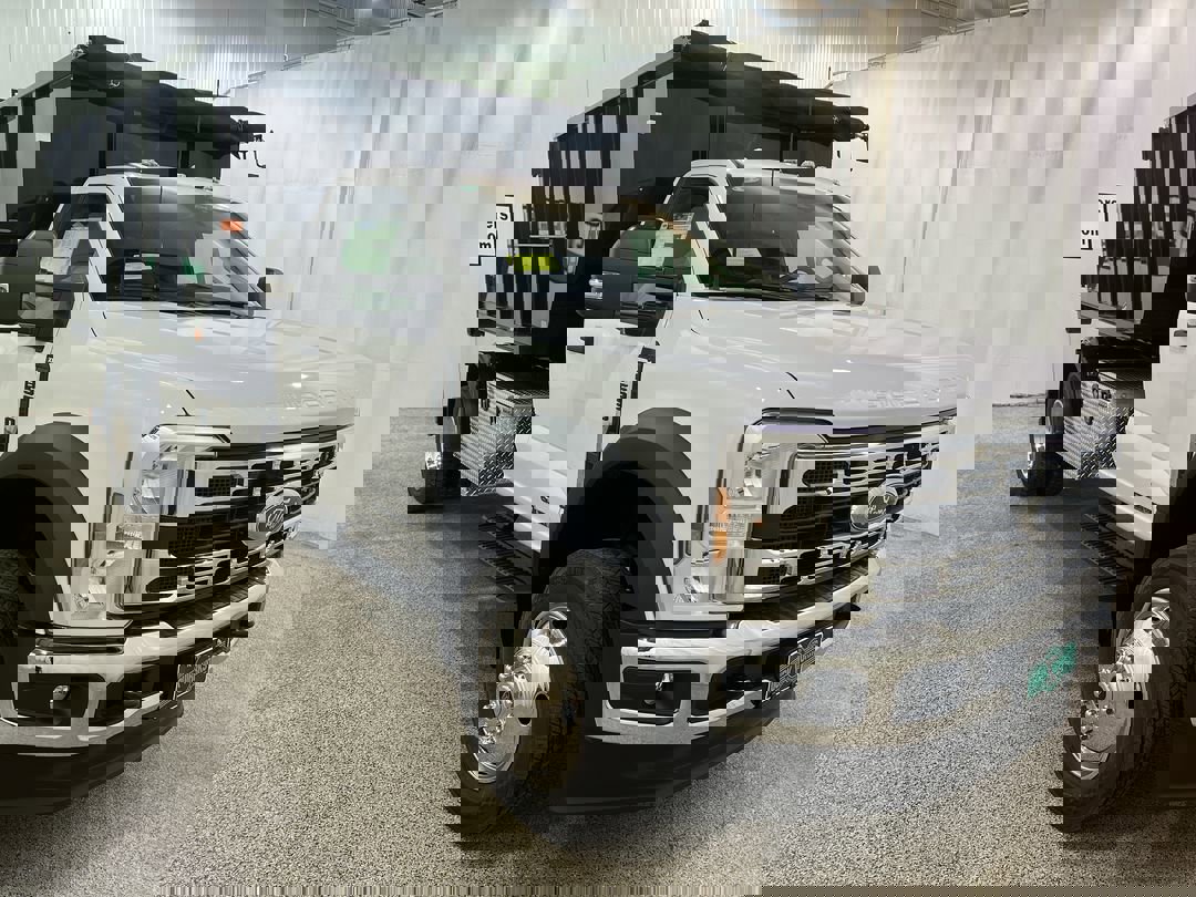 2025 Ford F-550 Super Duty Chassis Cab XL's photo