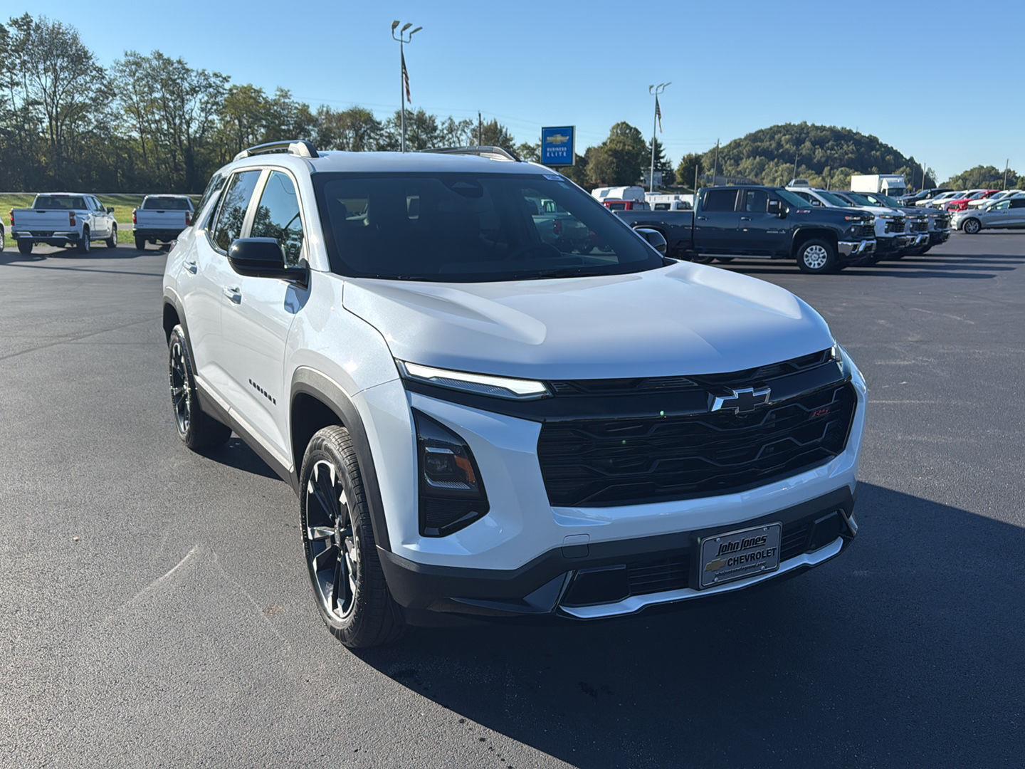 2026 Chevrolet Equinox RS photo 2