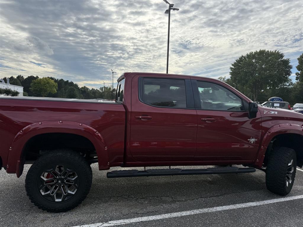 2019 Chevrolet Silverado 1500 RST photo 3