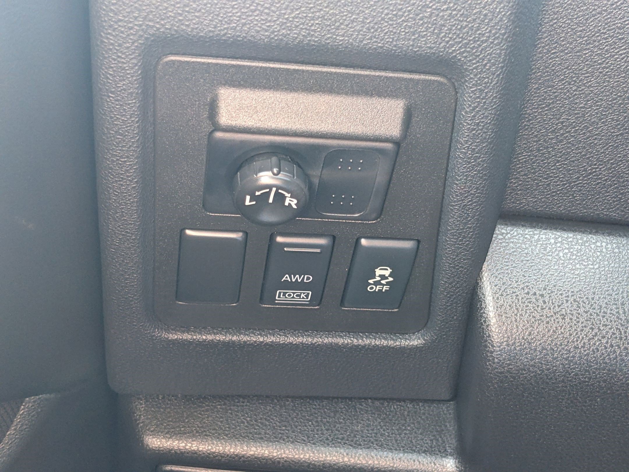 2014 Nissan Rogue Select S photo 20