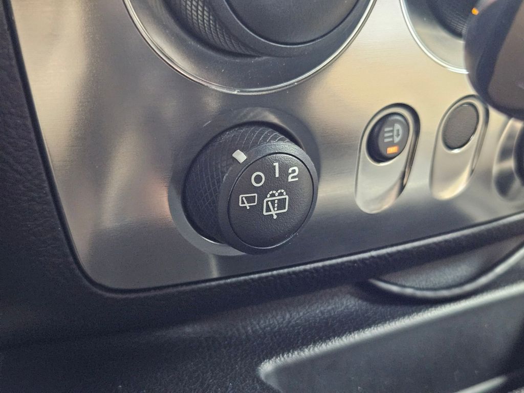 2008 Hummer H3 Luxury photo 19