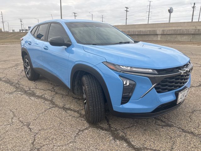 2024 Chevrolet Trax RS's photo