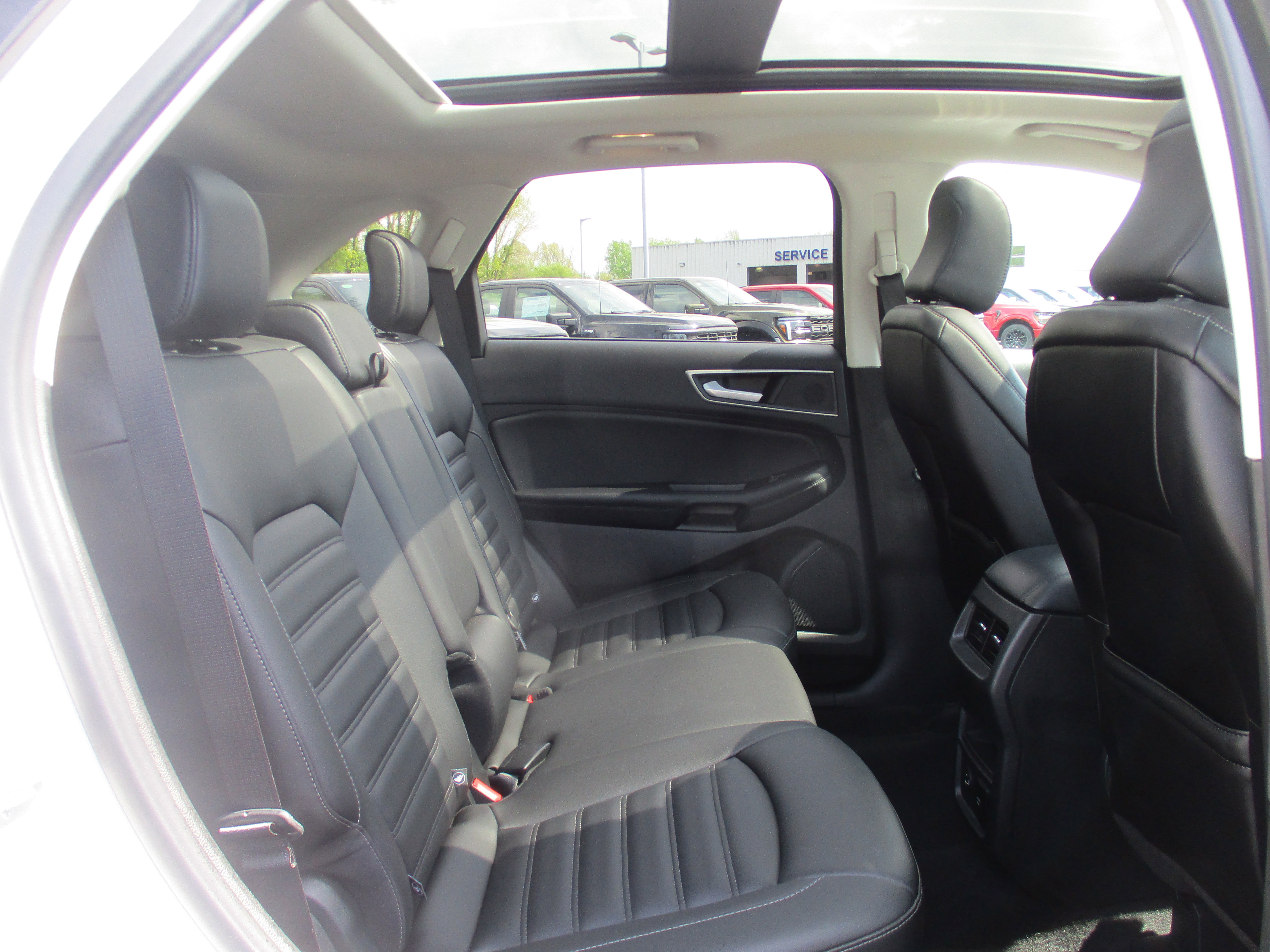 2022 Ford Edge SEL photo 20