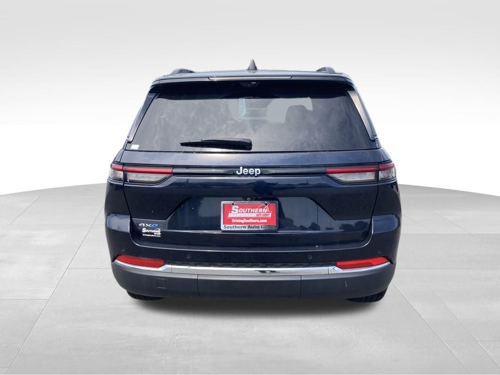 2024 Jeep Cherokee Limited 4xe photo 4