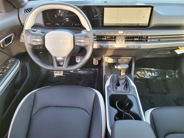 2025 Kia K4 GT-Line Turbo photo 8