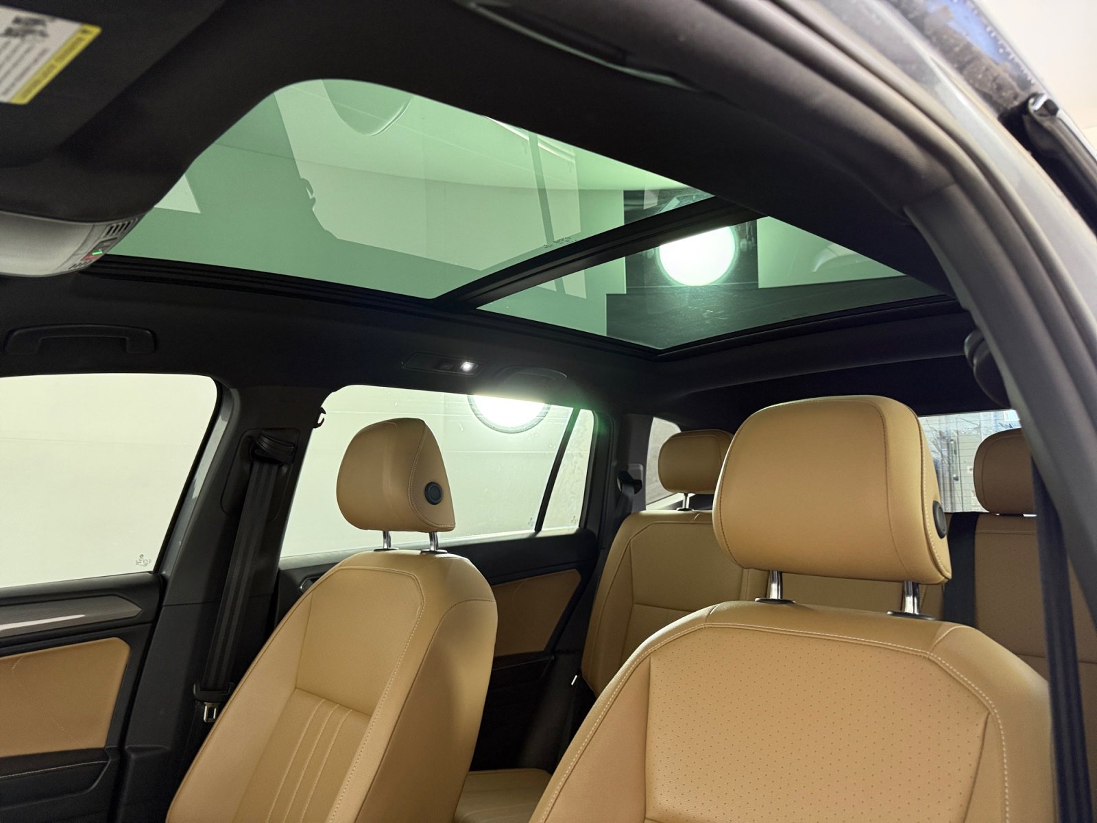 2022 Volkswagen Tiguan SE photo 3