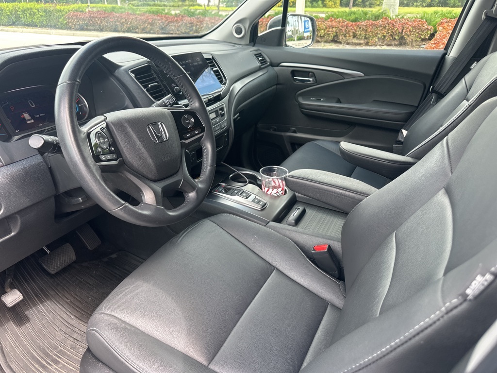 2022 Honda Pilot Special Edition photo 2