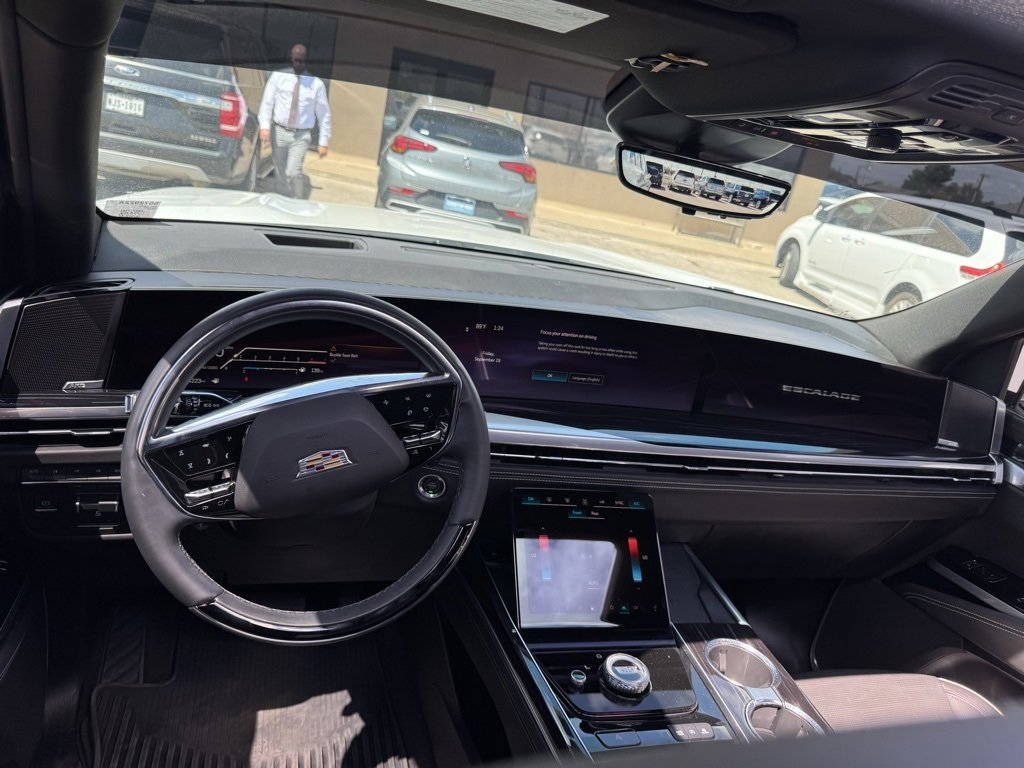 2025 Cadillac Escalade Sport photo 3