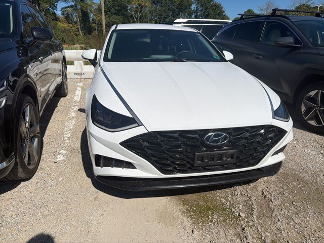 2022 Hyundai Sonata Hybrid Limited photo 2