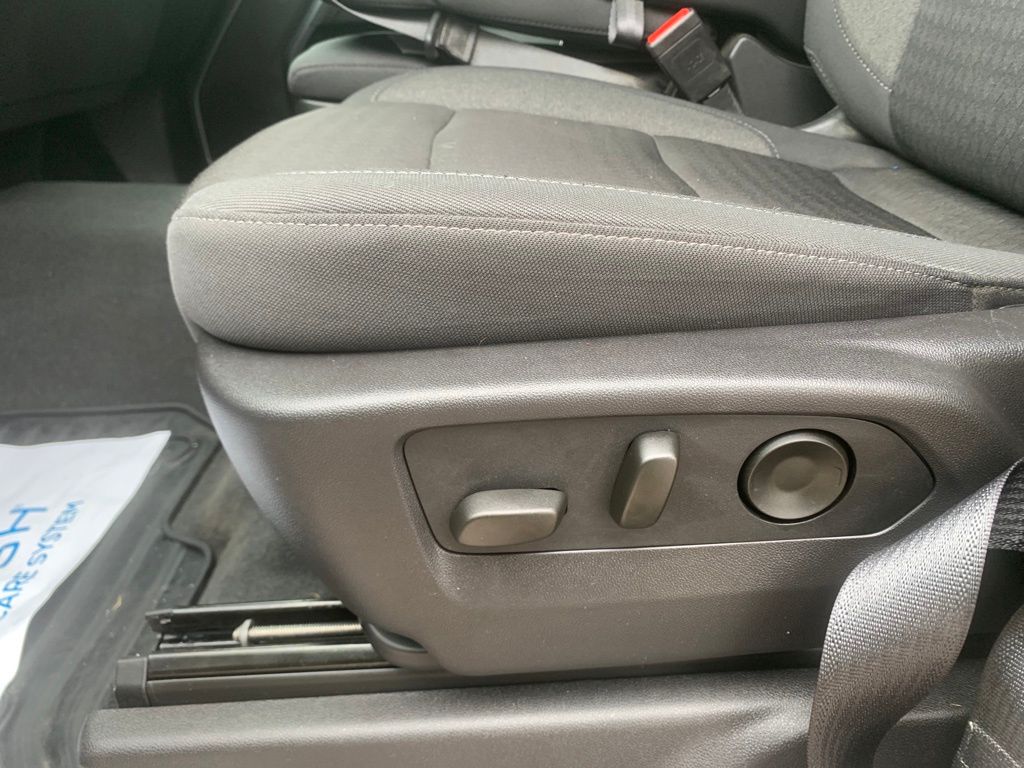 2024 Chevrolet Silverado 1500 LT photo 13