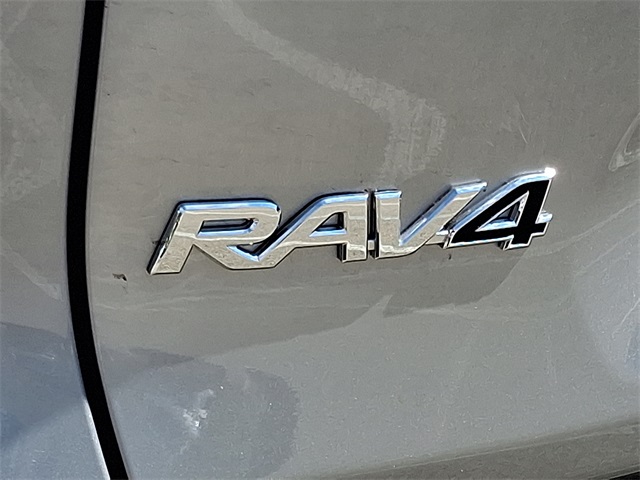 2025 Toyota RAV4 LE photo 18