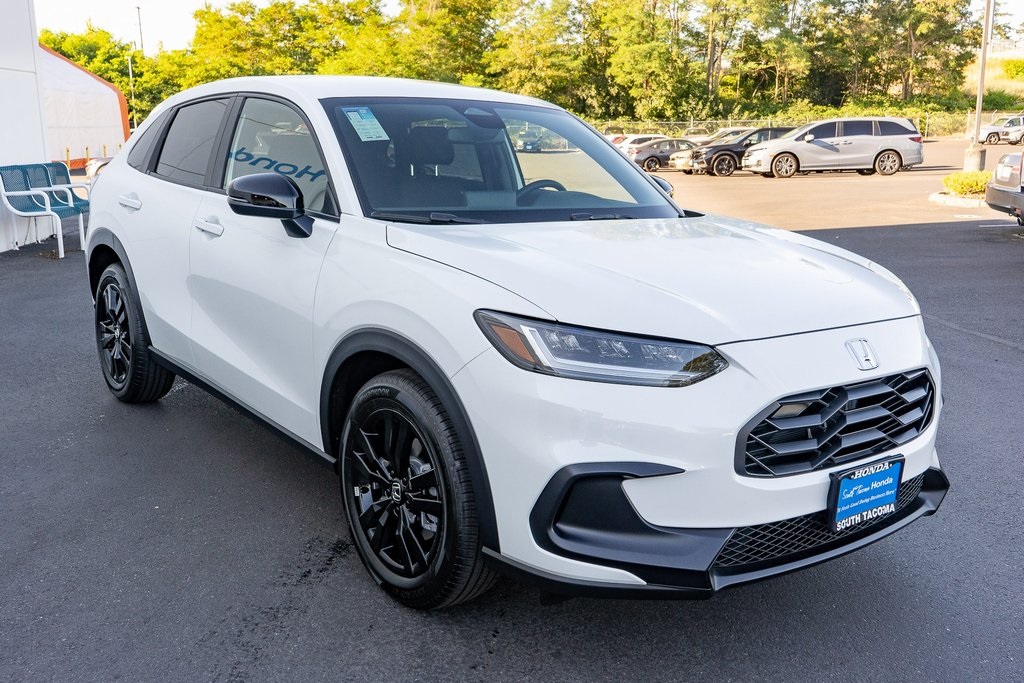 2026 Honda HR-V Sport photo 2