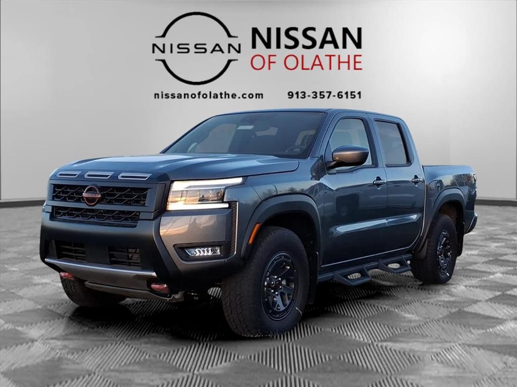 2025 Nissan Frontier PRO-4X's photo