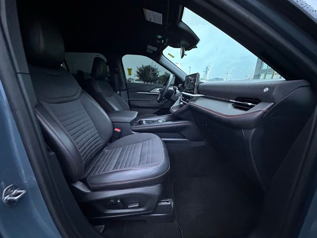 2025 Ford Explorer ST-Line photo 25