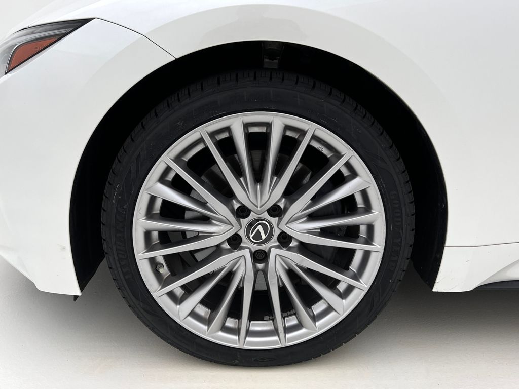 2022 Lexus IS 300 photo 29
