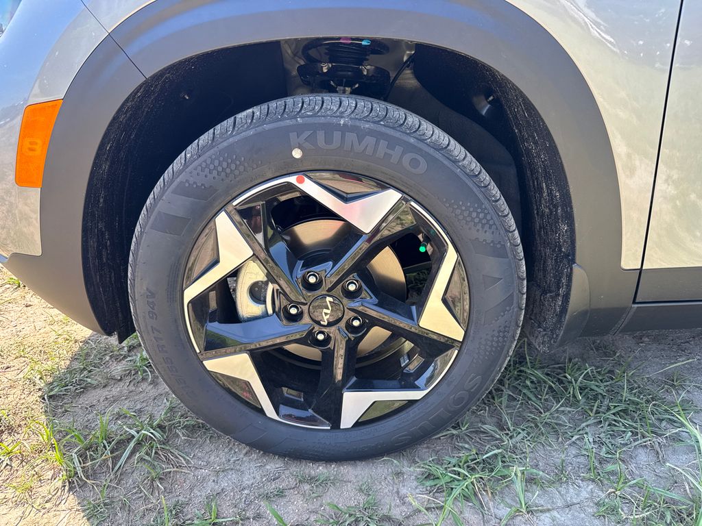 2025 Kia Seltos S photo 4