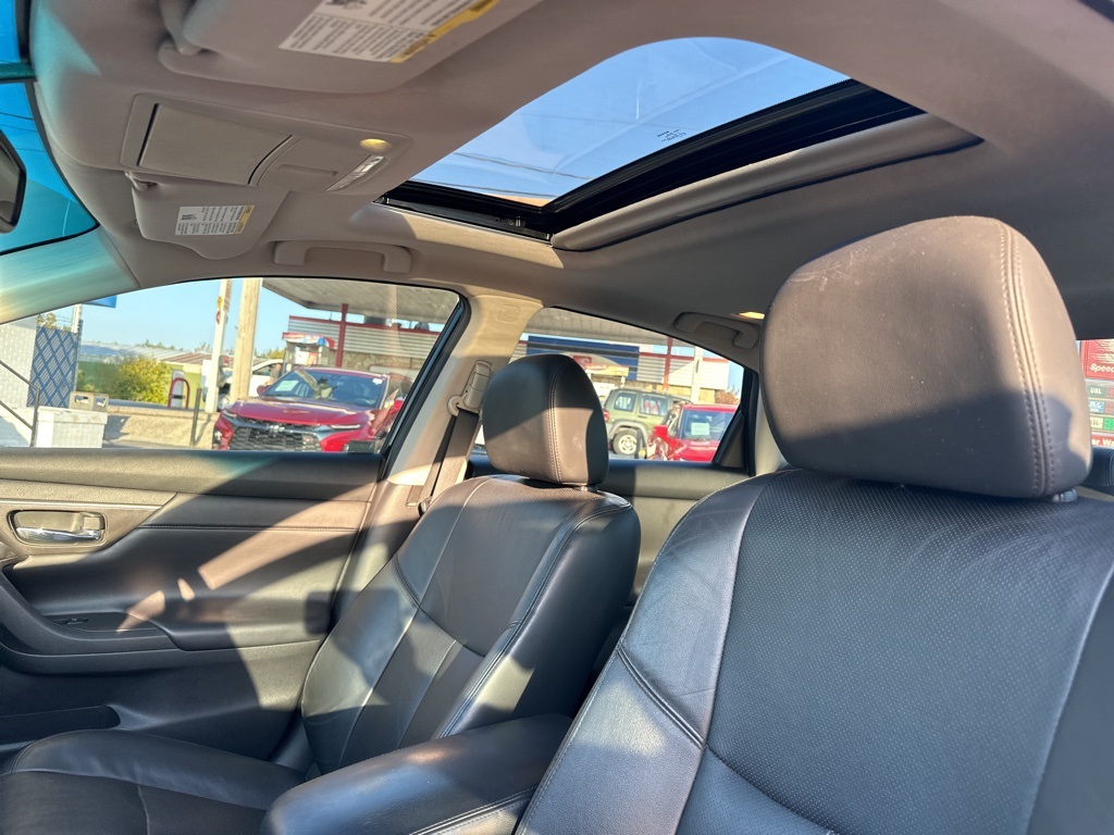 2015 Nissan Altima 2.5 SL photo 9