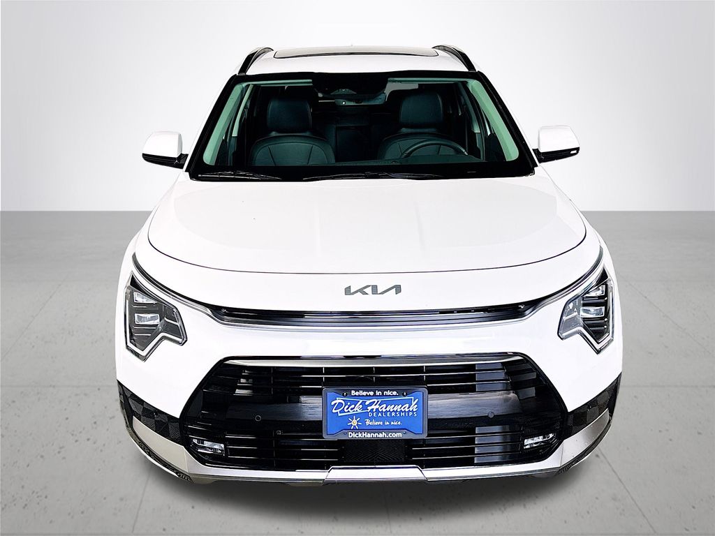 2025 Kia Niro SX Touring photo 3