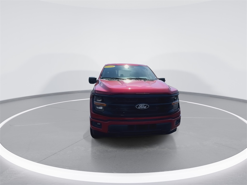 2025 Ford F-150 XLT photo 3