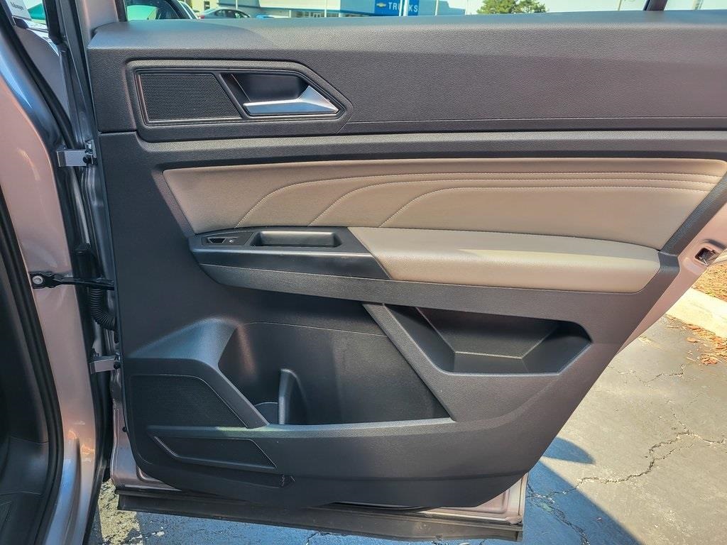 2021 Volkswagen Atlas Cross Sport V6 SE Technology photo 21