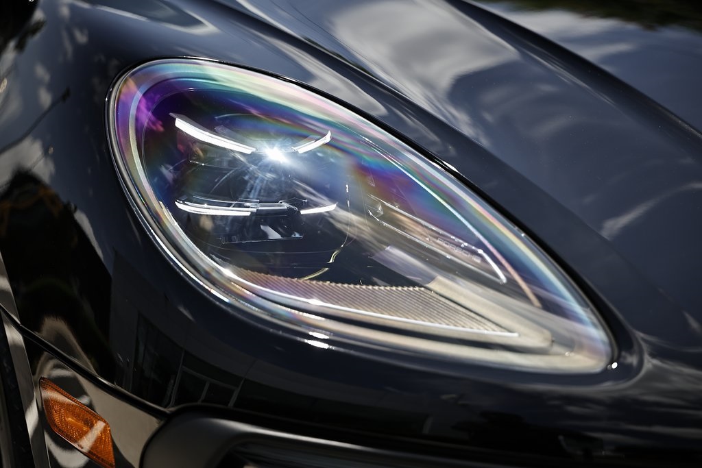 2024 Porsche Macan T photo 16