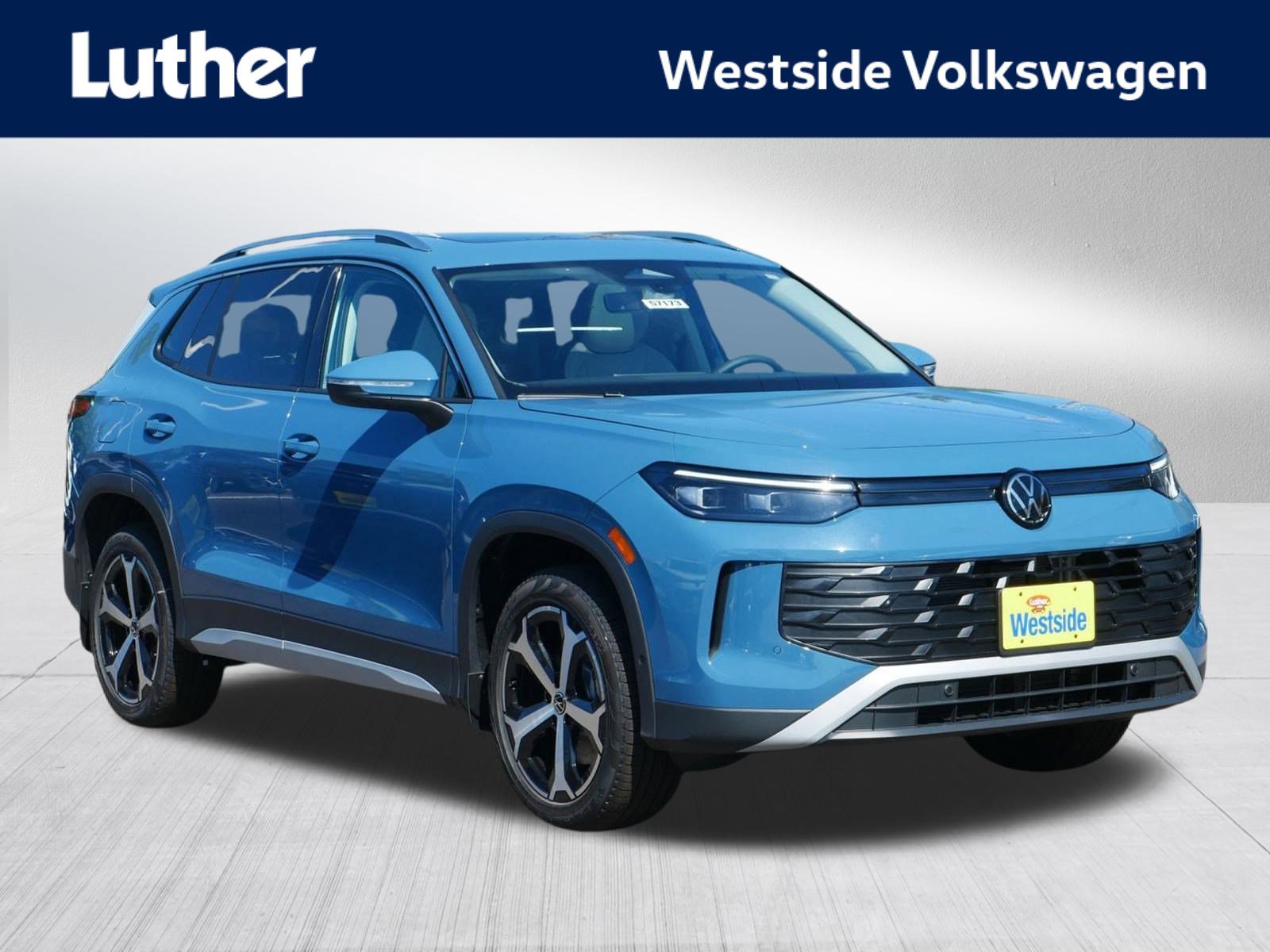 2025 Volkswagen Tiguan SE's photo