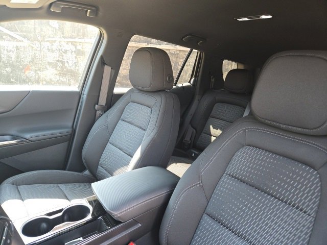 2025 Chevrolet Equinox LT photo 9