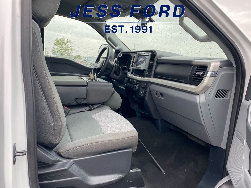 2023 Ford F-350 XLT photo 7