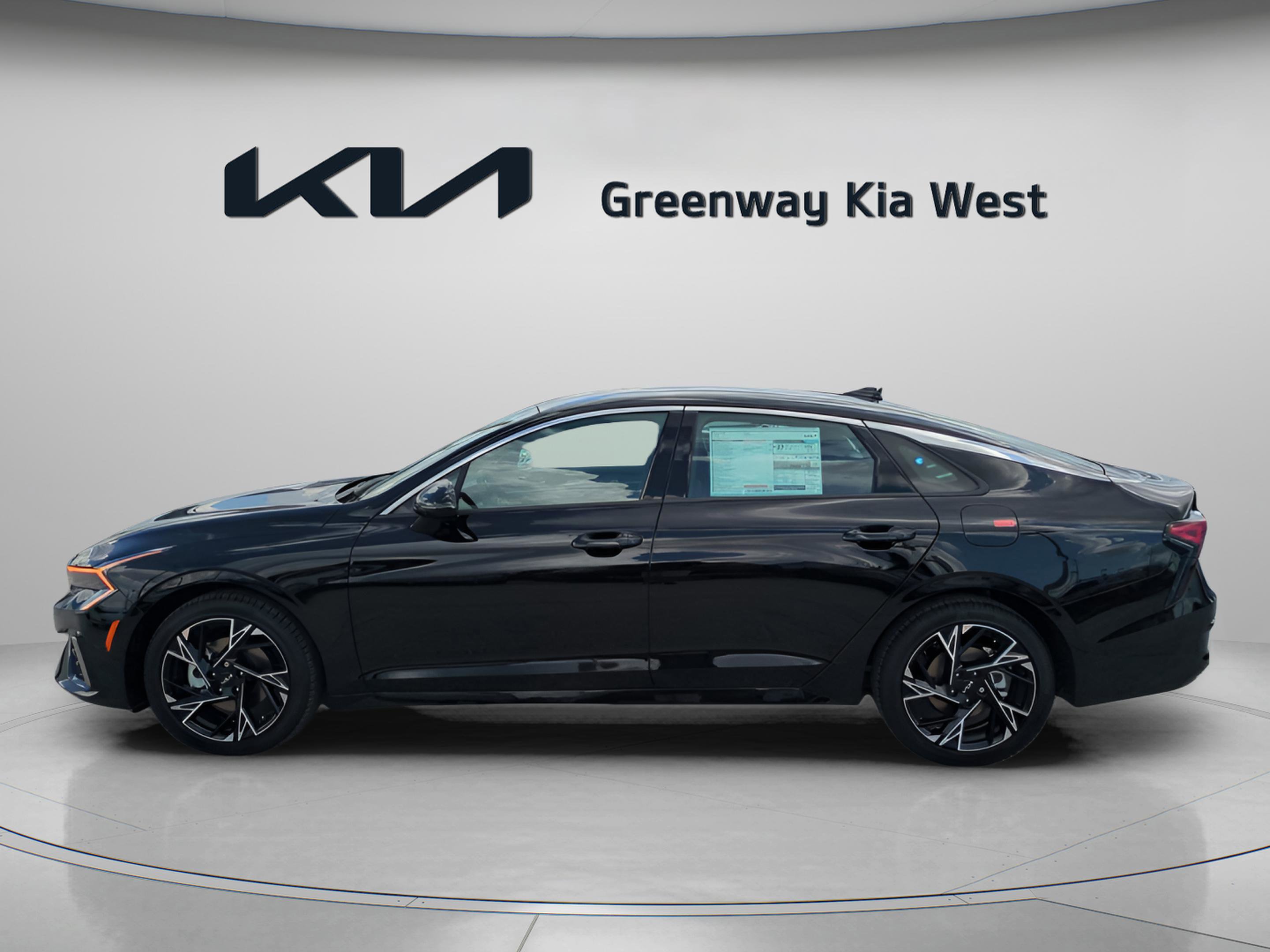 2026 Kia K5 GT-Line photo 4