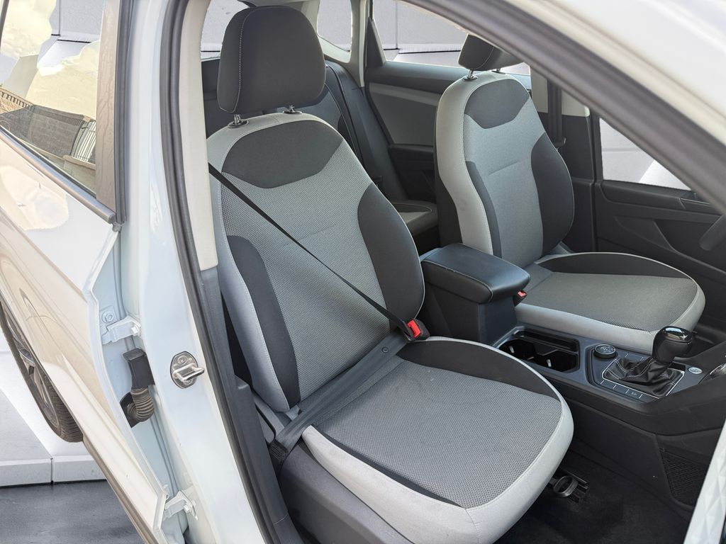 2022 Volkswagen Taos S photo 13