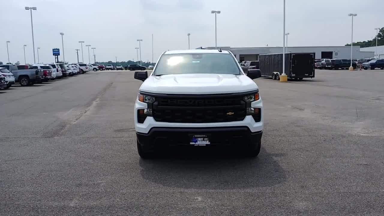 2025 Chevrolet Silverado 1500 photo 3