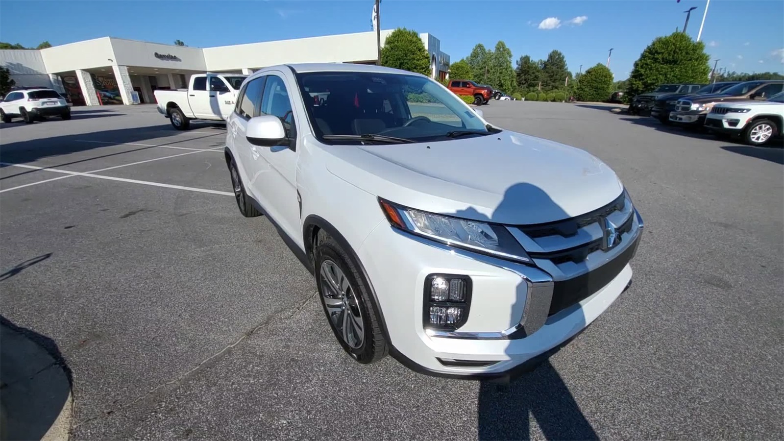 2024 Mitsubishi Outlander Sport ES photo 4
