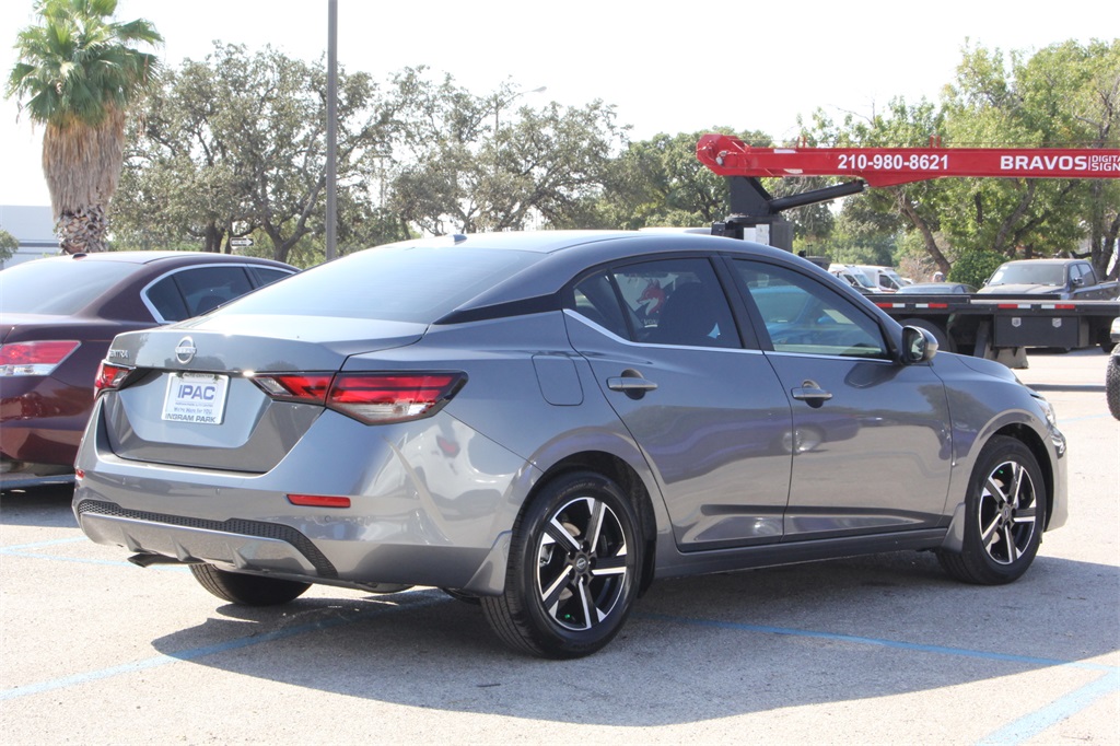 2025 Nissan Sentra SV photo 4
