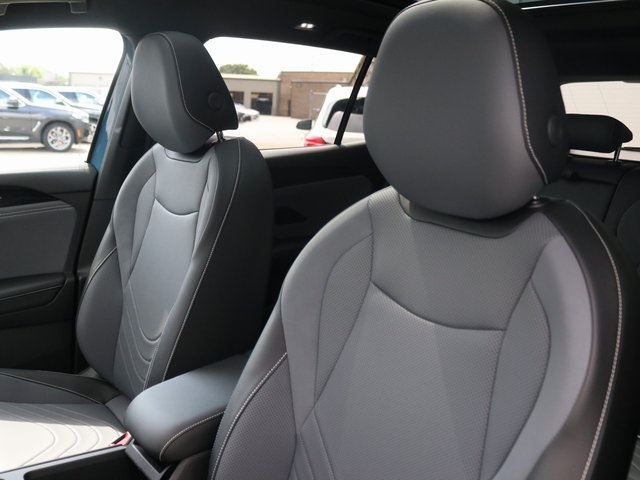 2025 Volkswagen Tiguan SE R-Line Black photo 4