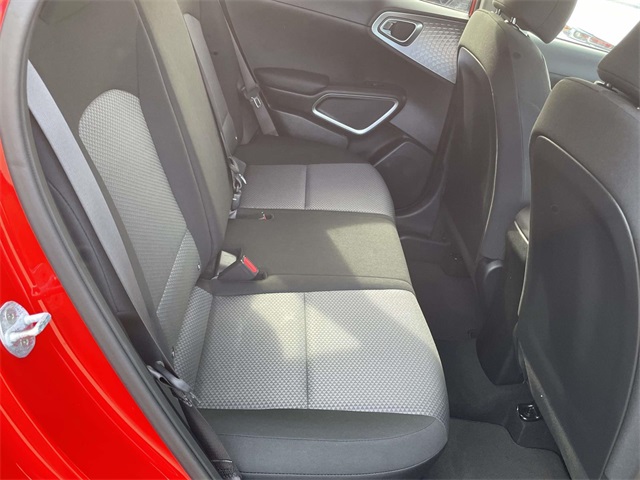 2022 Kia Soul LX photo 14