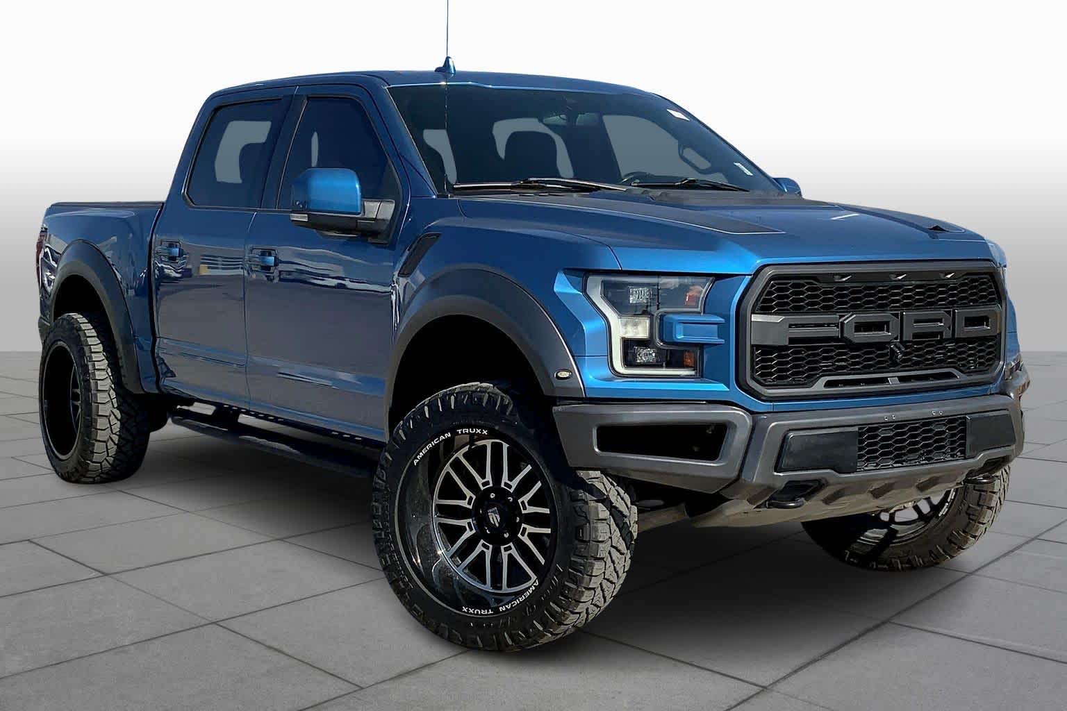 2019 Ford F-150 Raptor photo 2