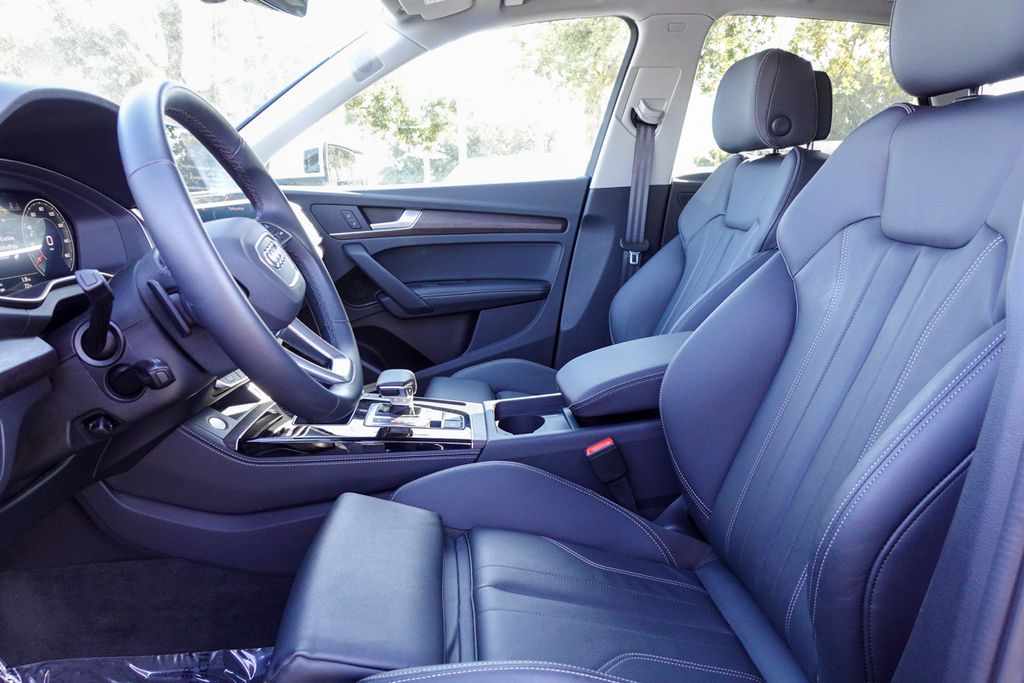 2025 Audi Q5 45 S line Premium Plus photo 12