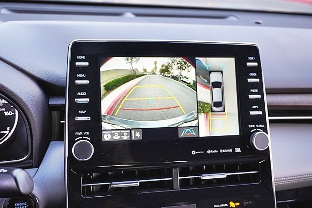 Used 2019 Gray Toyota XLE image 27