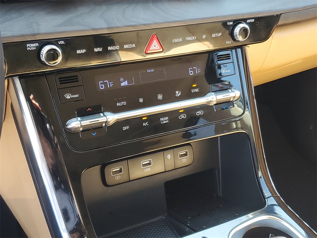 2022 Kia Carnival EX photo 15