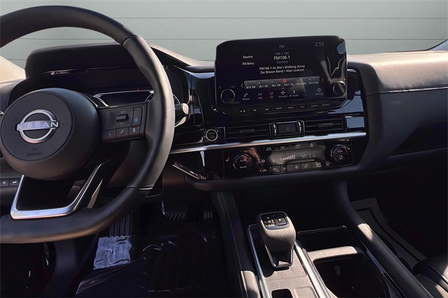2024 Nissan Pathfinder SL photo 15