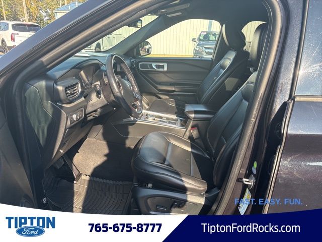 2020 Ford Explorer XLT photo 3