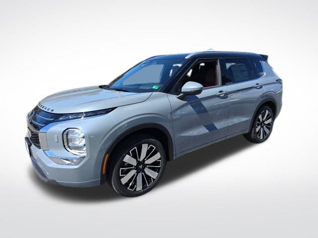 2025 Mitsubishi Outlander SEL photo 2