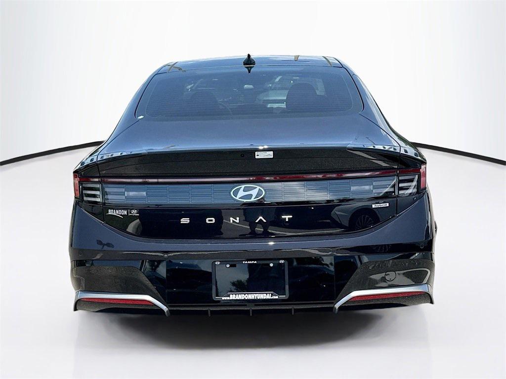 2025 Hyundai Sonata Hybrid Limited photo 4