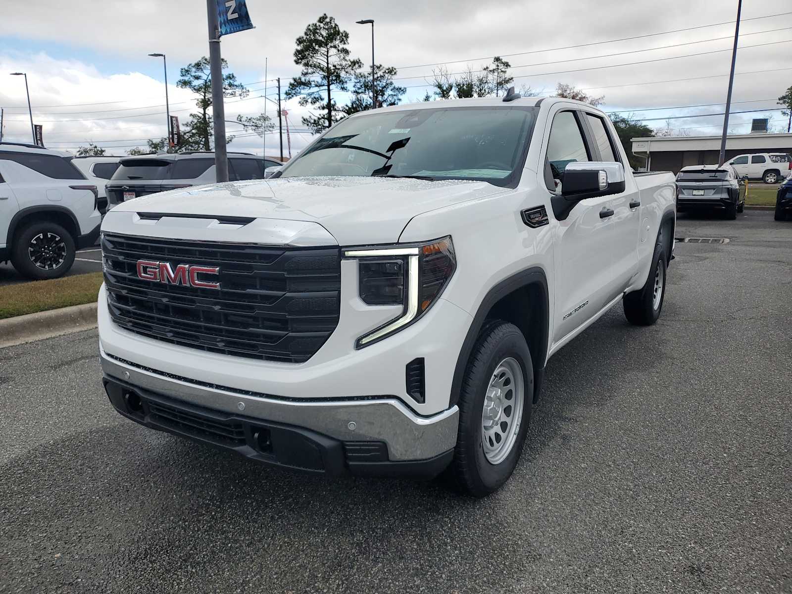 2026 GMC Sierra 1500 Pro's photo
