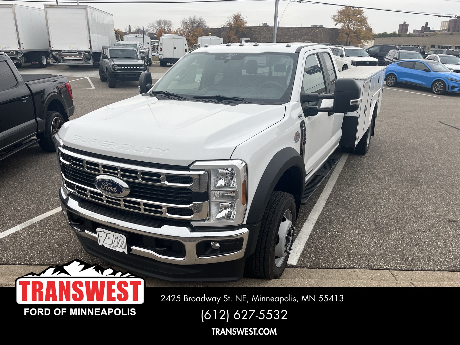 2025 Ford F-550 Super Duty Chassis Cab XL's photo