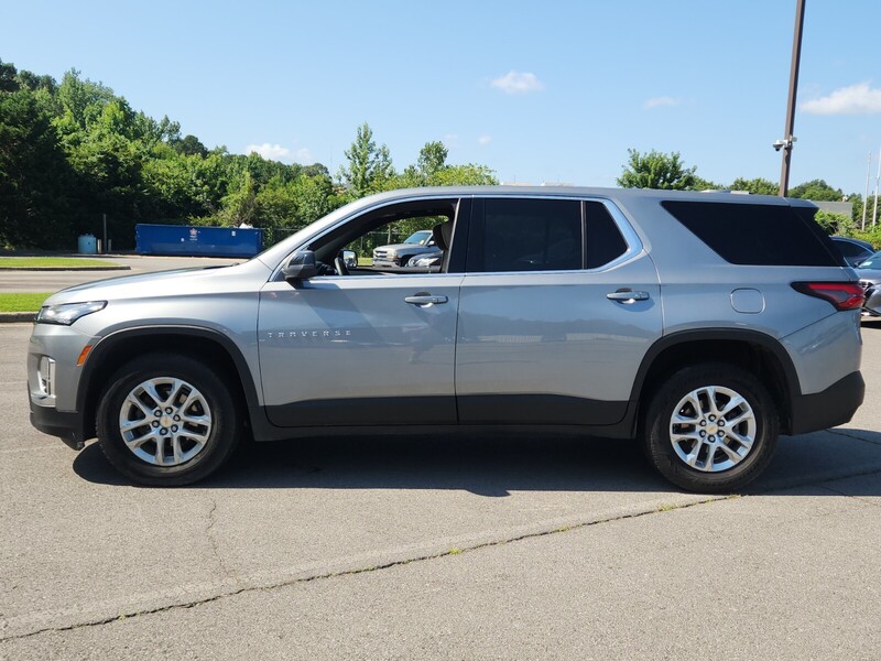 2023 Chevrolet Traverse LS photo 4