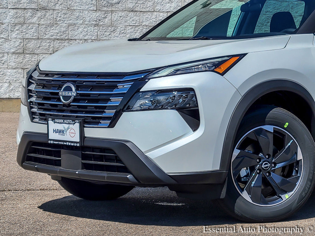 2026 Nissan Rogue SV photo 2