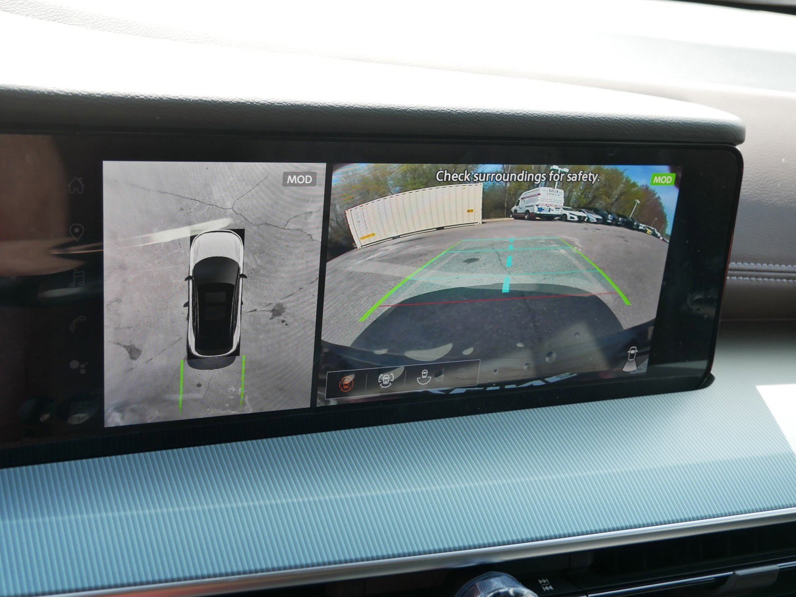2025 Nissan Murano Platinum photo 10