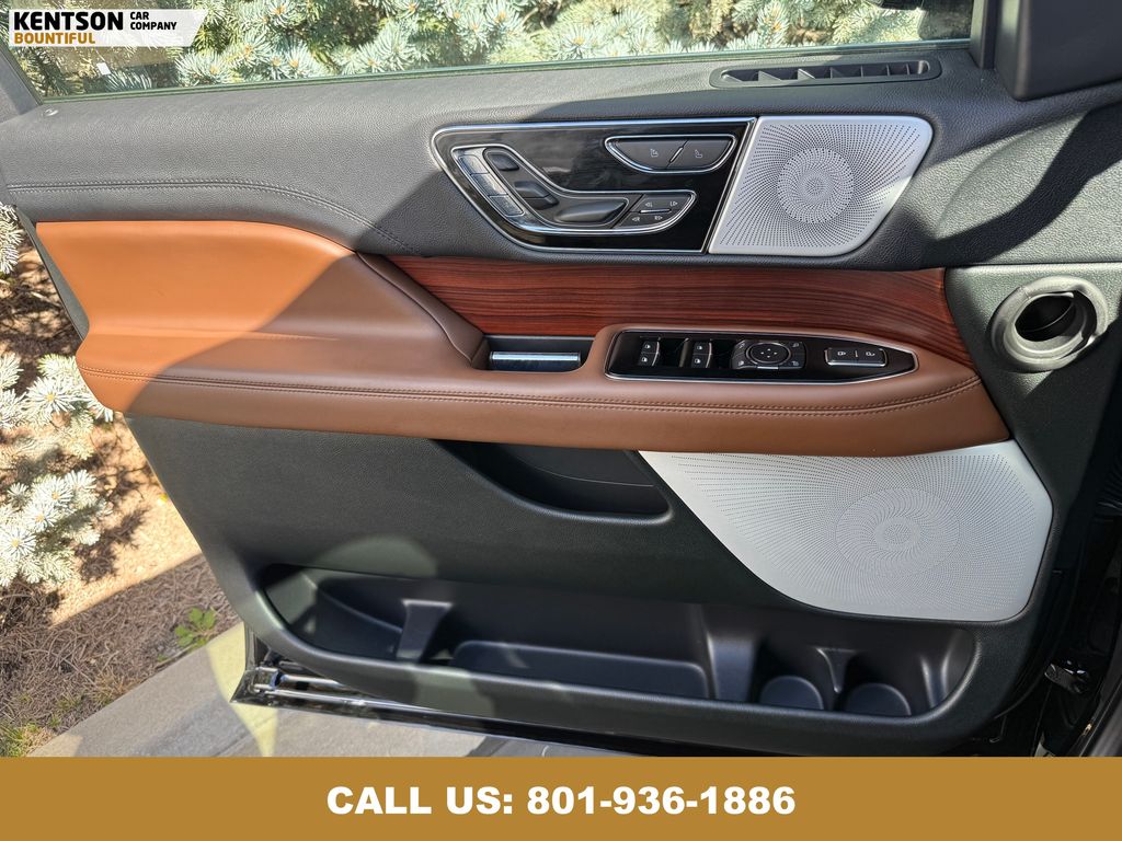 2022 Lincoln Navigator L Reserve photo 20
