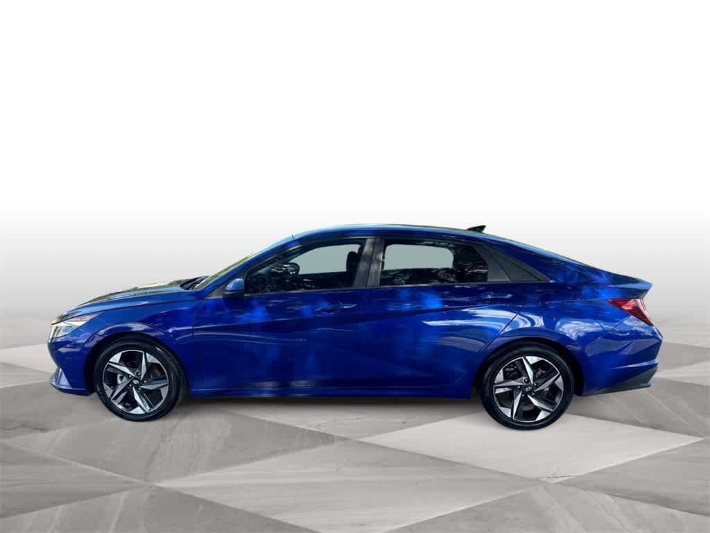 2023 Hyundai Elantra SEL Convenience photo 4
